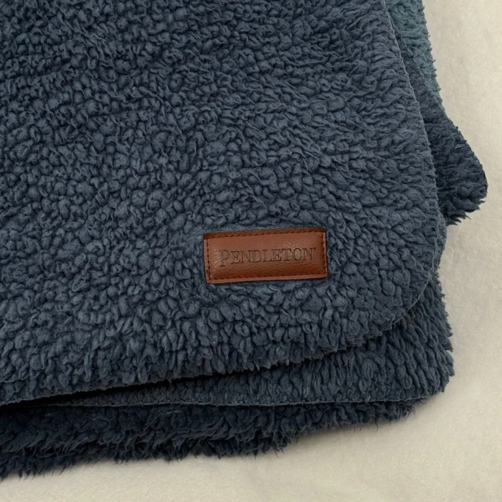 Pendleton Sherpa Fleece Blanket Blue Striped 63